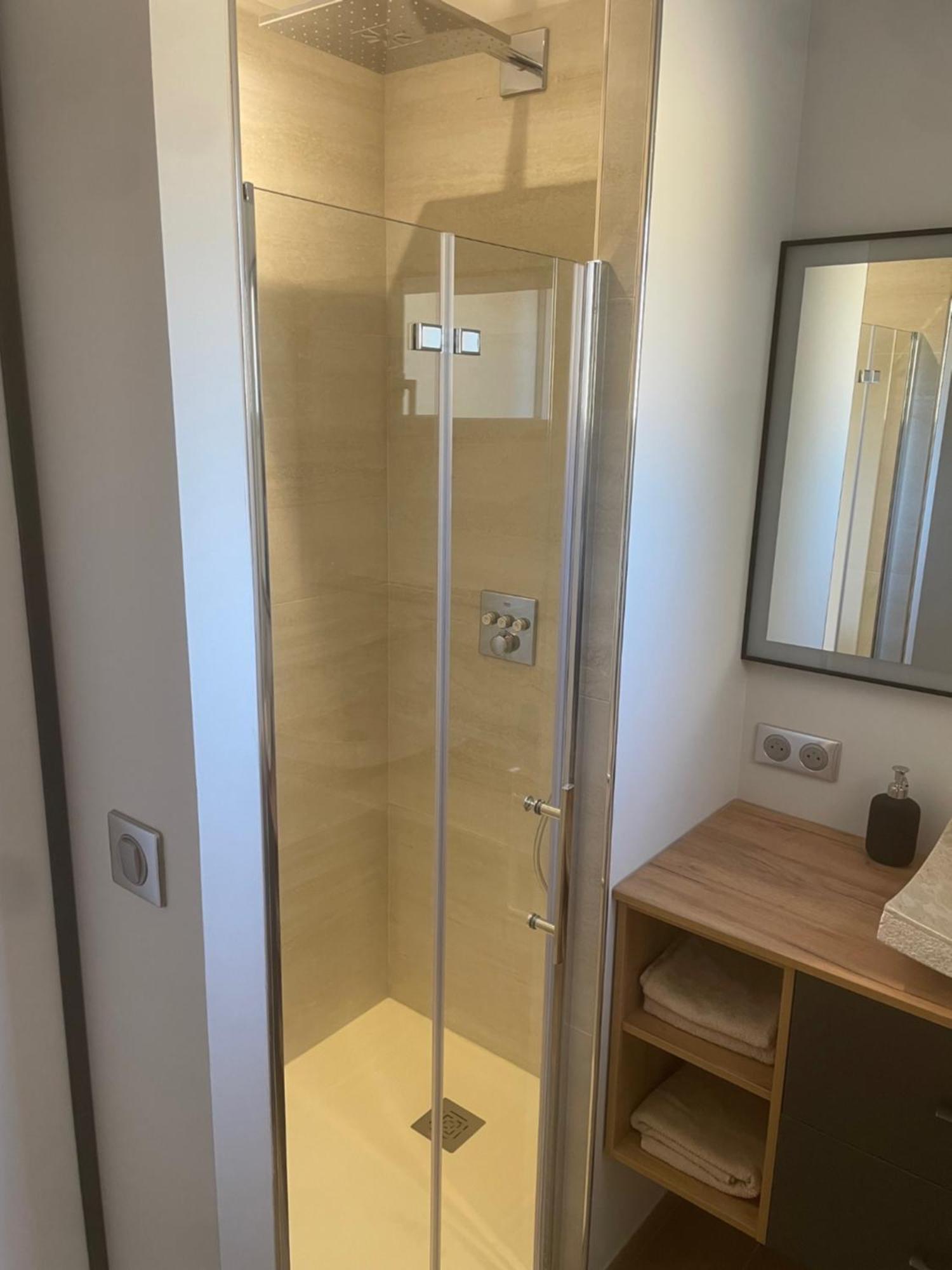 Logement Avec Jacuzzi ฌูกา ภายนอก รูปภาพ